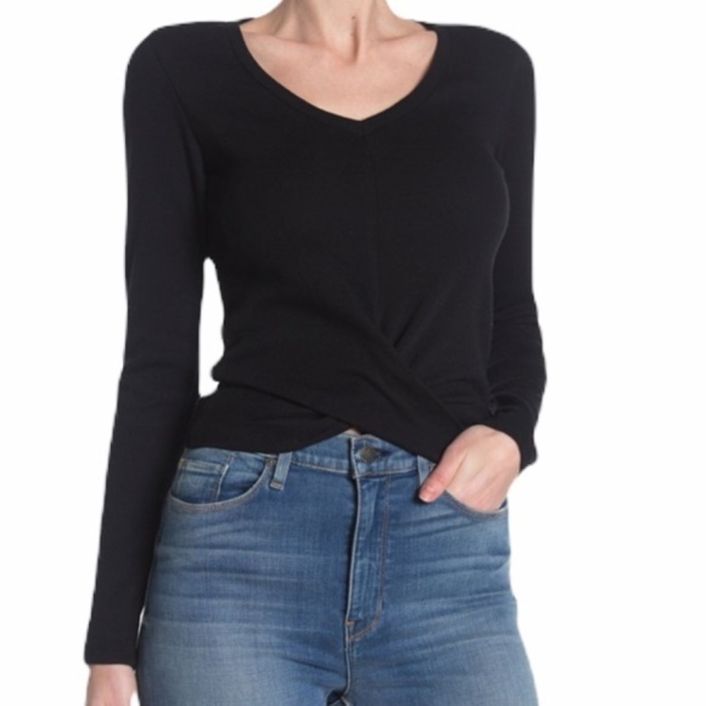 Abound M black twist front long sleeve stretch top